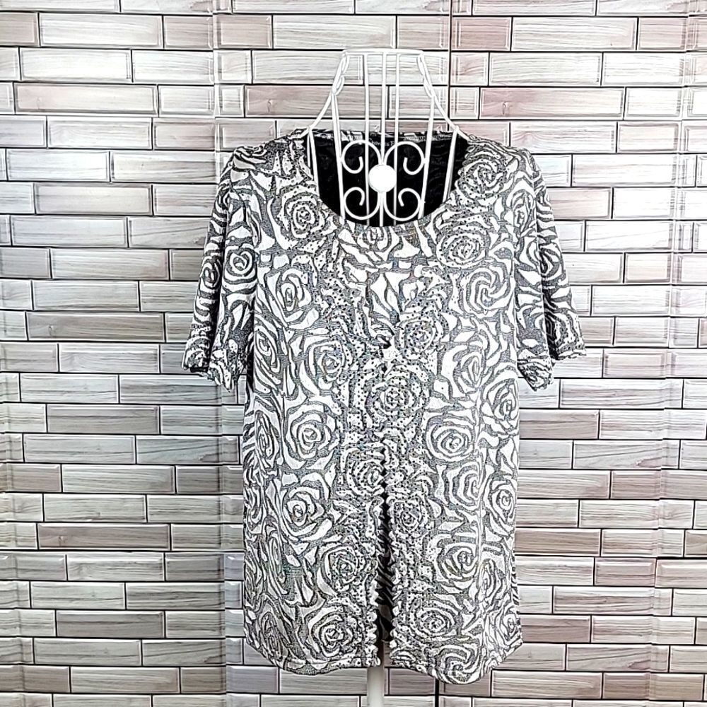 Chances R short sleeved blouse Size M